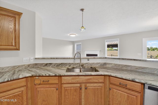 10781 Sun Trace Drive, Perrysburg, OH 43551