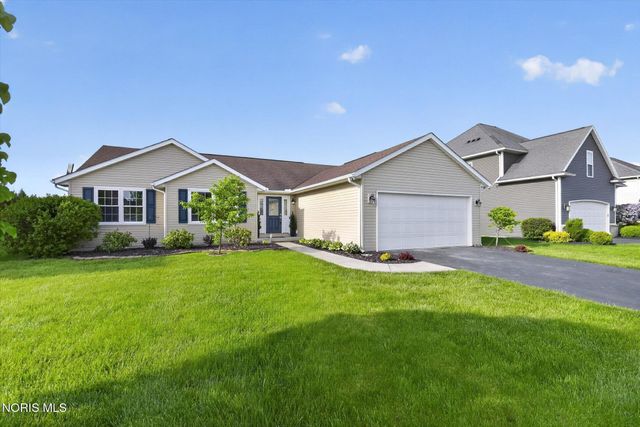 10781 Sun Trace Drive, Perrysburg, OH 43551