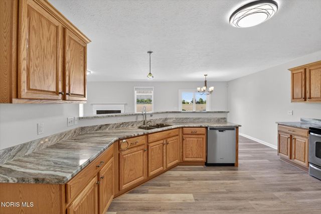 10781 Sun Trace Drive, Perrysburg, OH 43551