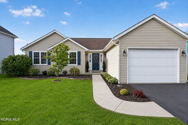 10781 Sun Trace Drive, Perrysburg, OH 43551