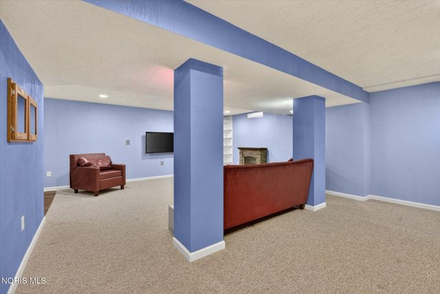 10781 Sun Trace Drive, Perrysburg, OH 43551