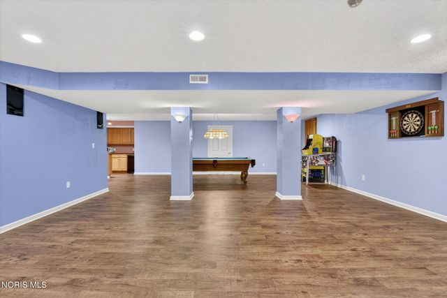 10781 Sun Trace Drive, Perrysburg, OH 43551