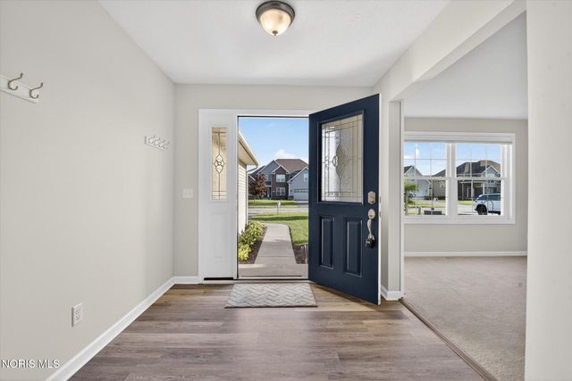 10781 Sun Trace Drive, Perrysburg, OH 43551