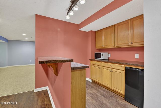 10781 Sun Trace Drive, Perrysburg, OH 43551