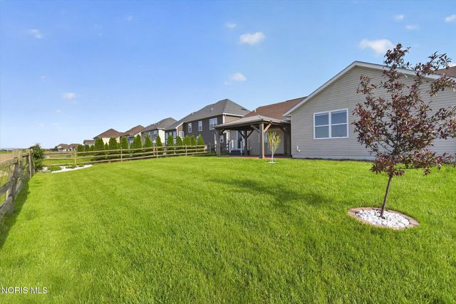 10781 Sun Trace Drive, Perrysburg, OH 43551