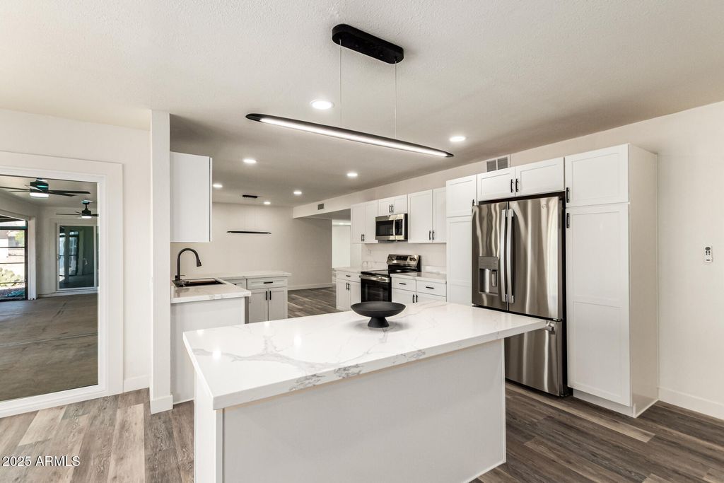 Image 15 of property listing at 18838 N CONQUISTADOR Drive, Sun City West, AZ 85375