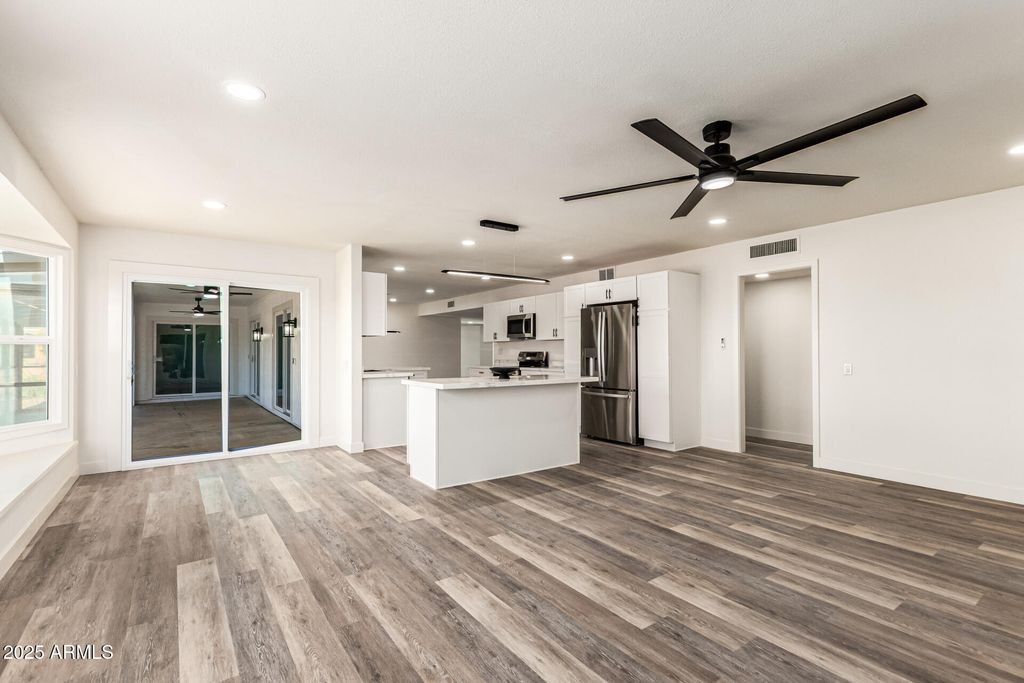 Image 17 of property listing at 18838 N CONQUISTADOR Drive, Sun City West, AZ 85375