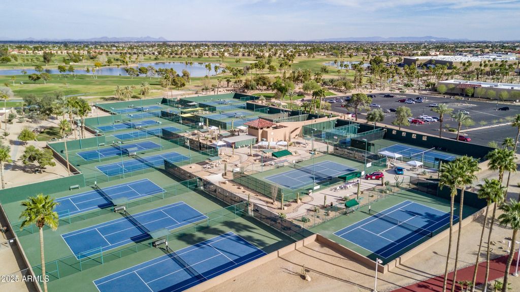 Image 44 of property listing at 18838 N CONQUISTADOR Drive, Sun City West, AZ 85375