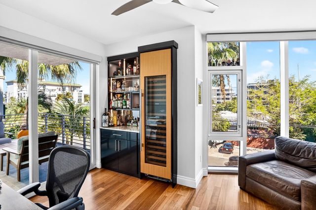 301 Hendricks Isle 6, Fort Lauderdale, FL 33301