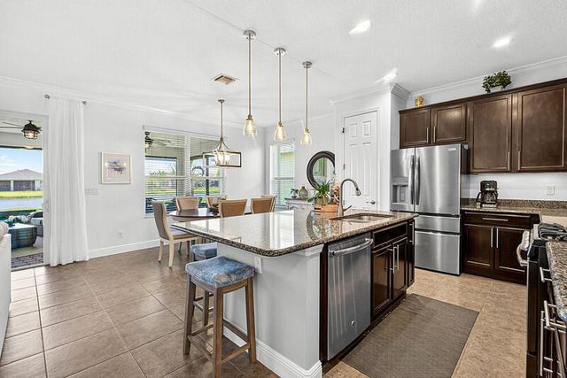 11784 SW Mountain Ash Circle SW, Port St. Lucie, FL 34987