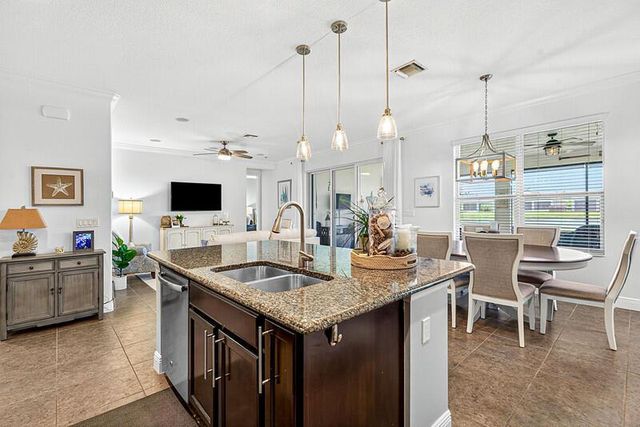 11784 SW Mountain Ash Circle SW, Port St. Lucie, FL 34987