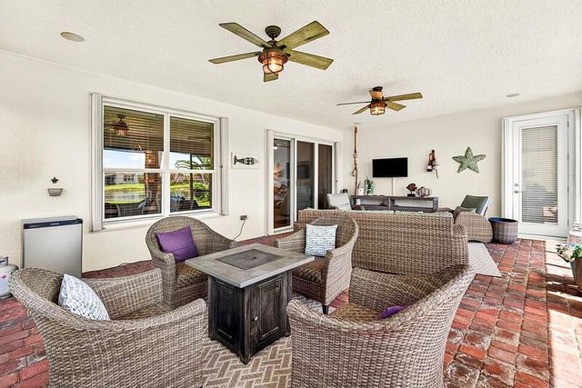 11784 SW Mountain Ash Circle SW, Port St. Lucie, FL 34987