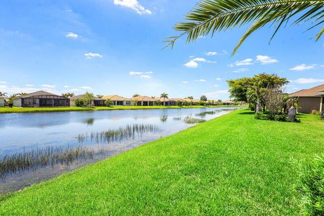 11784 SW Mountain Ash Circle SW, Port St. Lucie, FL 34987