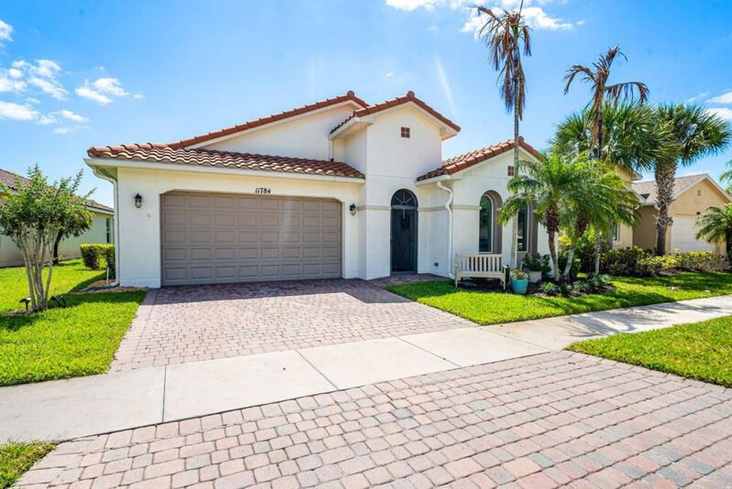 11784 SW Mountain Ash Circle SW, Port St. Lucie, FL 34987