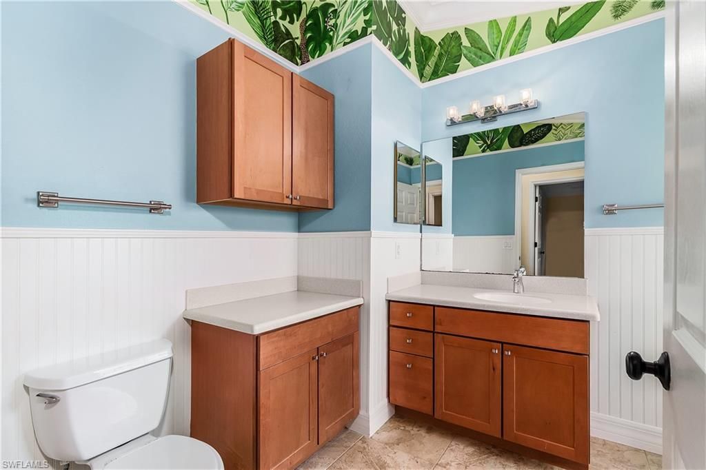 Image 16 of property listing at 1303 SW 43rd LN, Cape Coral, FL 33914