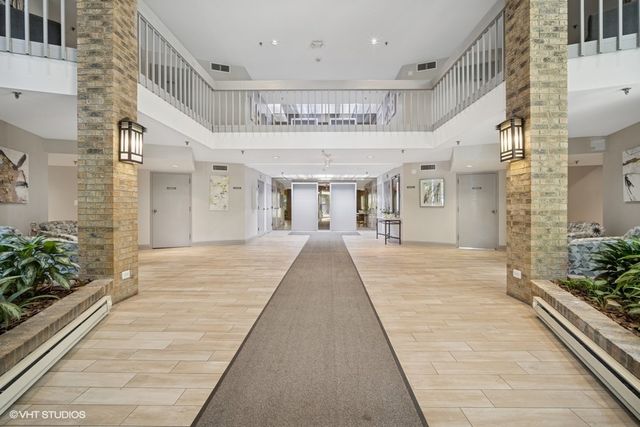 1280 Rudolph Road 1K, Northbrook, IL 60062