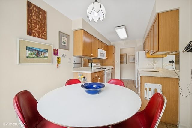 1280 Rudolph Road 1K, Northbrook, IL 60062
