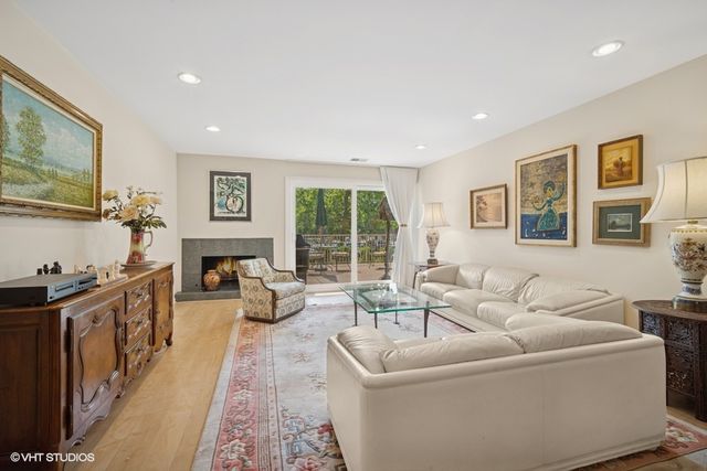 1280 Rudolph Road 1K, Northbrook, IL 60062
