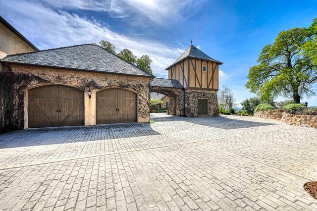 2581 Shirland Tract Rd, Auburn, CA 95603