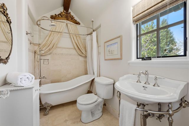 2581 Shirland Tract Rd, Auburn, CA 95603