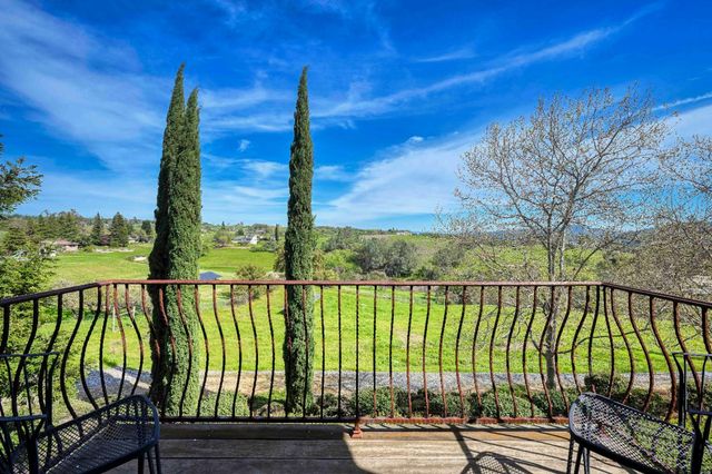 2581 Shirland Tract Rd, Auburn, CA 95603