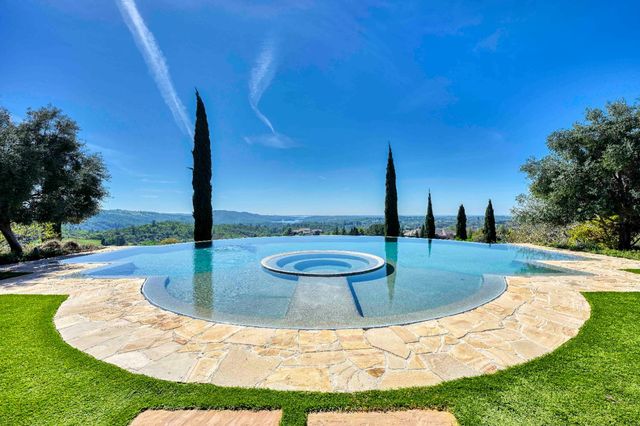 2581 Shirland Tract Rd, Auburn, CA 95603