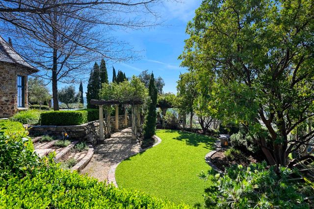 2581 Shirland Tract Rd, Auburn, CA 95603