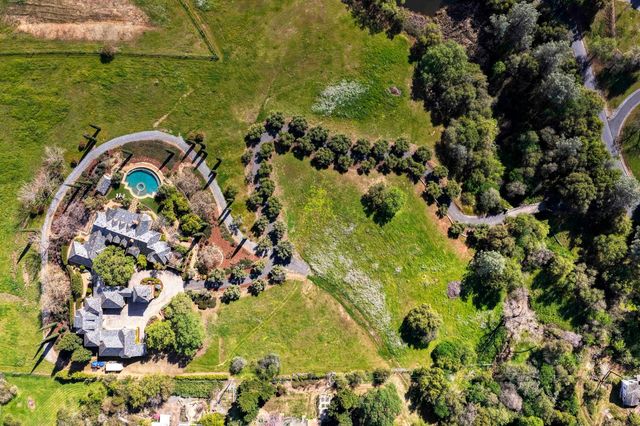 2581 Shirland Tract Rd, Auburn, CA 95603