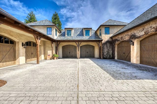 2581 Shirland Tract Rd, Auburn, CA 95603