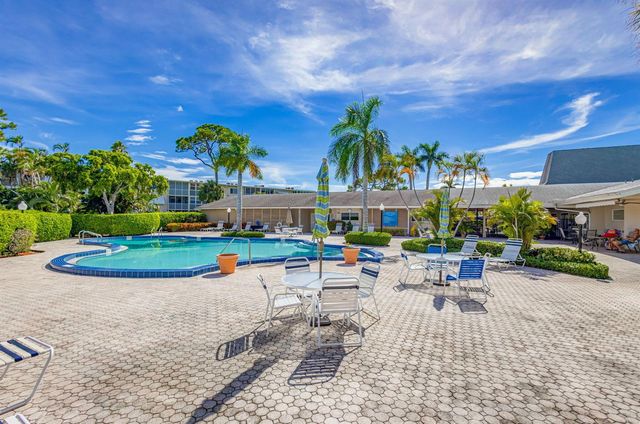 2812 Garden Drive S 308, Lake Worth, FL 33461