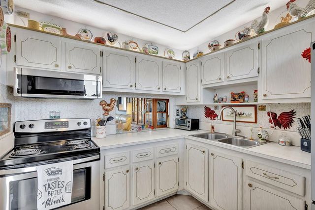 2812 Garden Drive S 308, Lake Worth, FL 33461