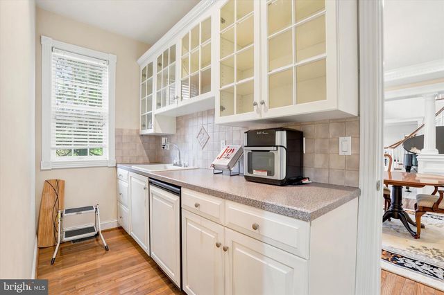 5 WINGATE CT, Flourtown, PA 19031