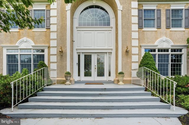 5 WINGATE CT, Flourtown, PA 19031