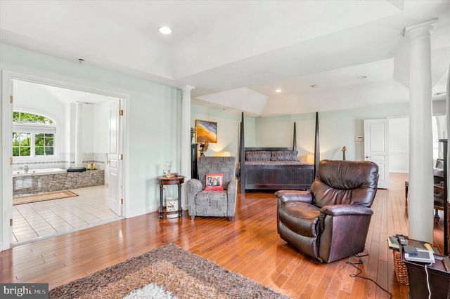 5 WINGATE CT, Flourtown, PA 19031