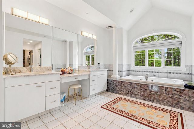 5 WINGATE CT, Flourtown, PA 19031