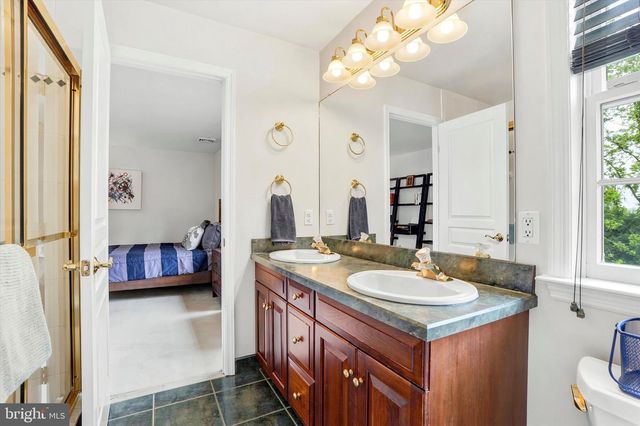 5 WINGATE CT, Flourtown, PA 19031