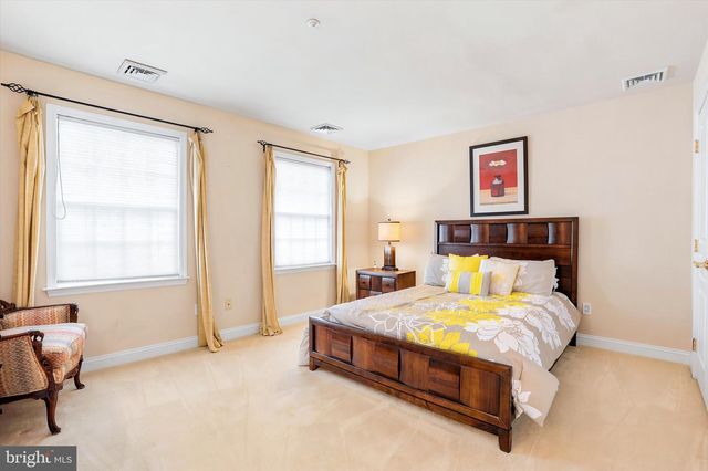 5 WINGATE CT, Flourtown, PA 19031