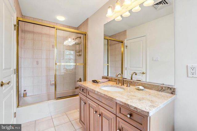 5 WINGATE CT, Flourtown, PA 19031