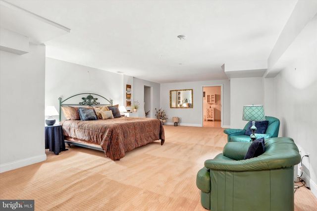 5 WINGATE CT, Flourtown, PA 19031
