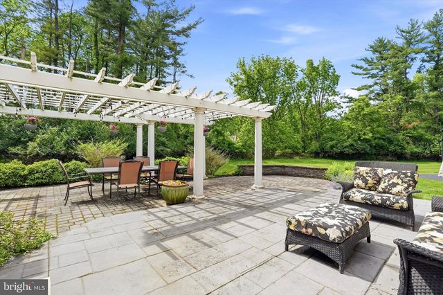 5 WINGATE CT, Flourtown, PA 19031