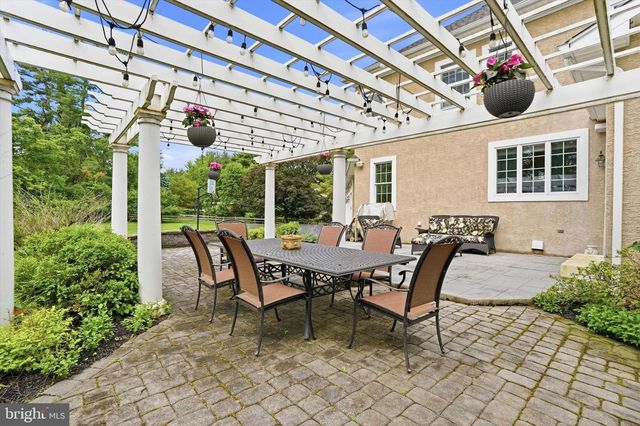 5 WINGATE CT, Flourtown, PA 19031