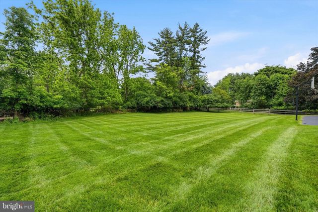 5 WINGATE CT, Flourtown, PA 19031
