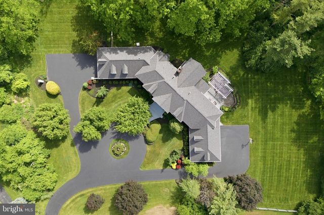 5 WINGATE CT, Flourtown, PA 19031