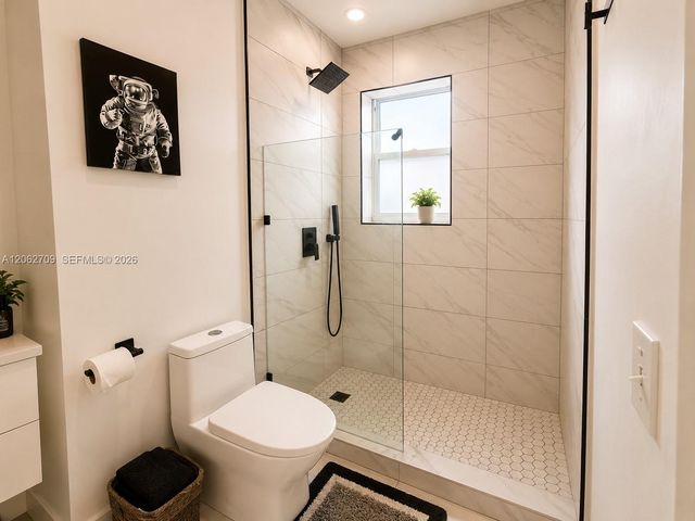 19950 NE 24th Ave 1, Miami, FL 33180