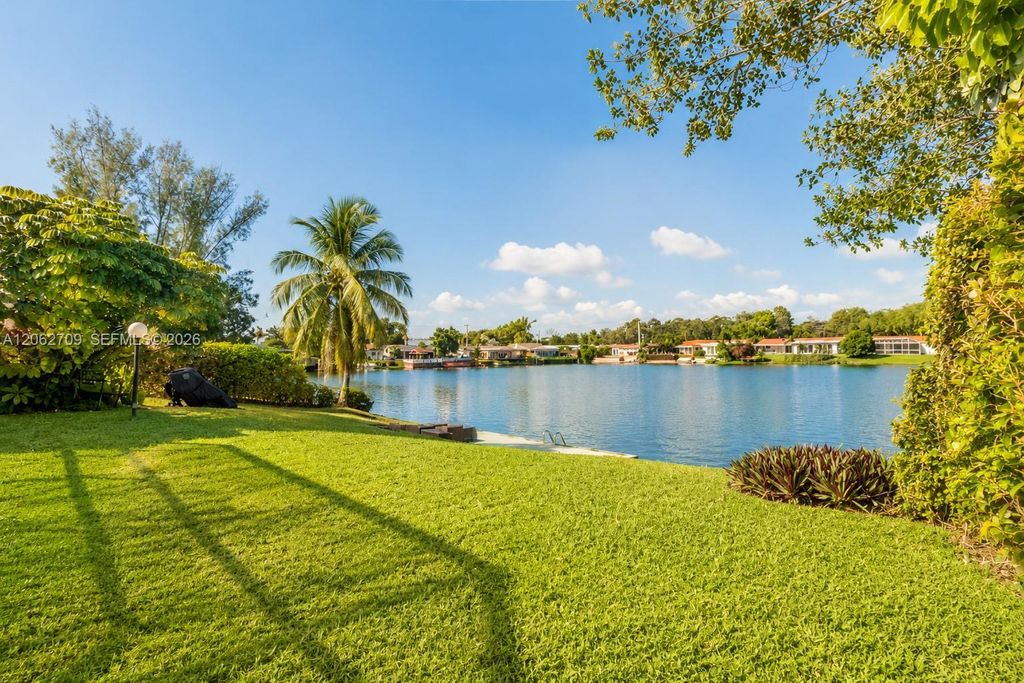 19950 NE 24th Ave 1, Miami, FL 33180