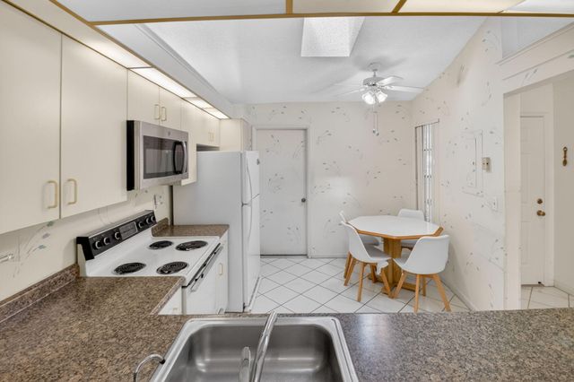 5900 Sunswept Lane A, Boynton Beach, FL 33437