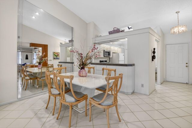 5900 Sunswept Lane A, Boynton Beach, FL 33437