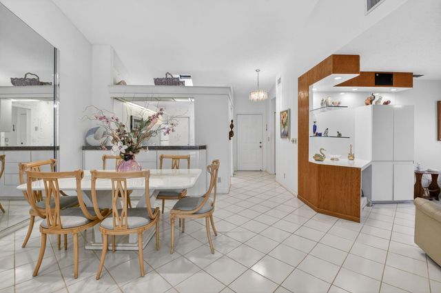 5900 Sunswept Lane A, Boynton Beach, FL 33437