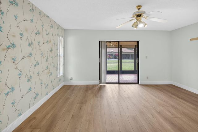 5900 Sunswept Lane A, Boynton Beach, FL 33437