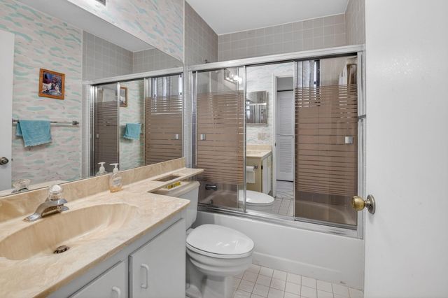 5900 Sunswept Lane A, Boynton Beach, FL 33437